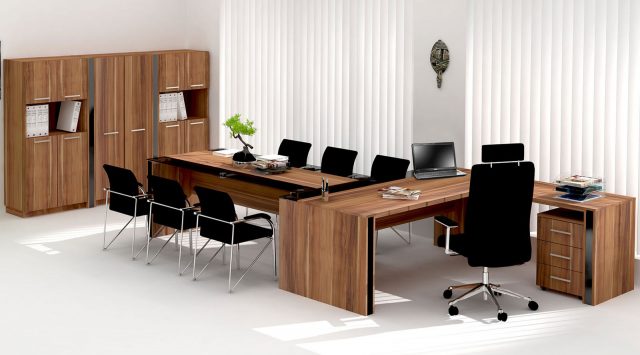 Заседателна маса Лоял