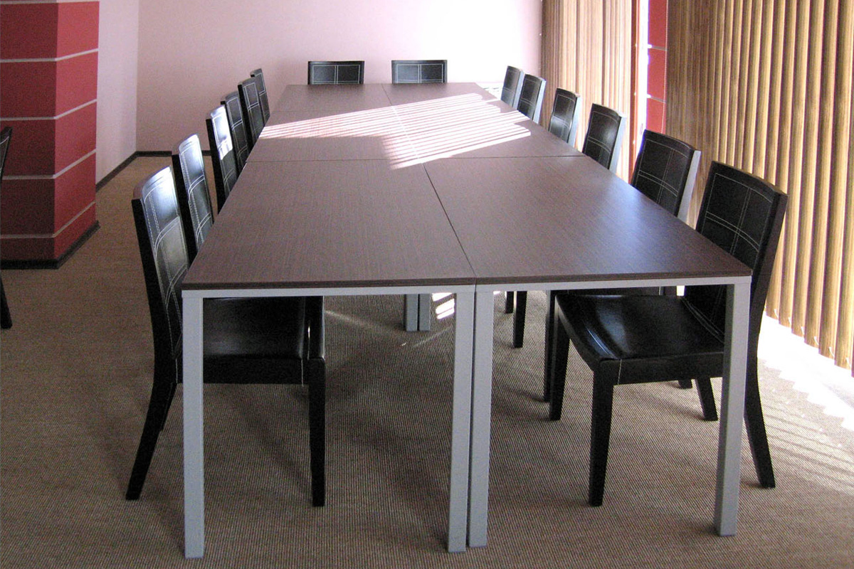 Маса Фреско - заседателна зала