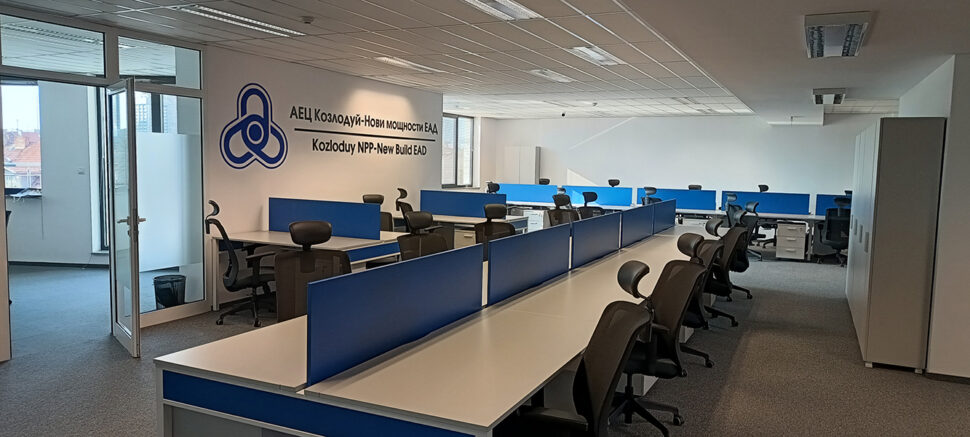 Оперативни бюра с преграда